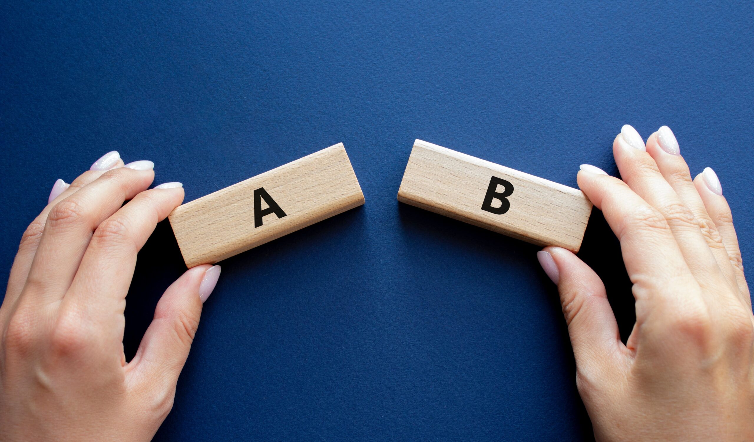 ランディングページとホームページの違いは何？シーン別の使い分けや必要性を解説